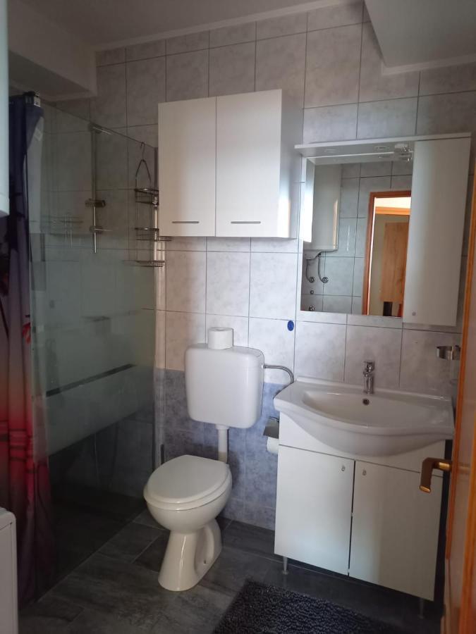 Apartmani Afrodita Crikvenica Exterior foto